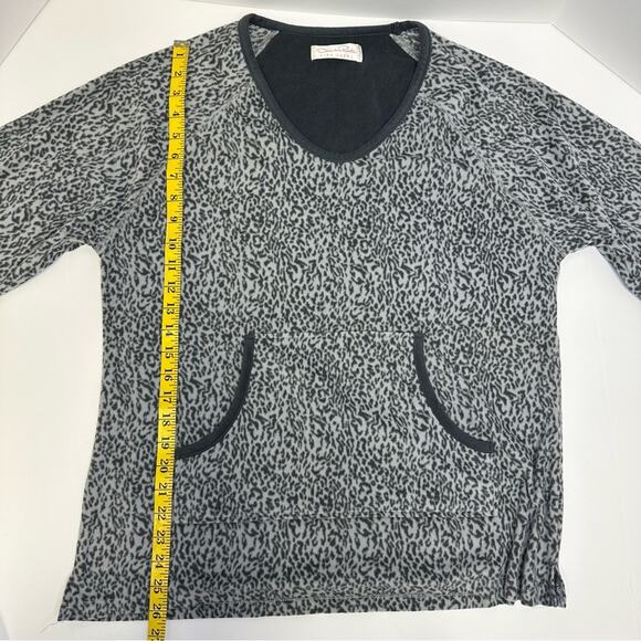 Oscar de la Renta Pink Label Leopard Print Fleece Pullover Top - Size L - Picture 2 of 9